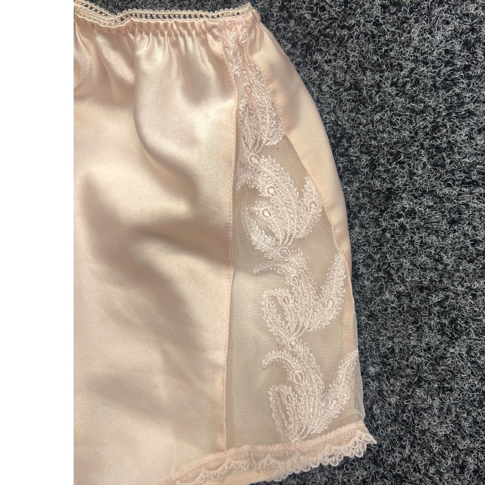 Vintage Wacoal Pink Satin Tap Pants Lace Trim Sleep Shorts Small Made In USA - Picture 6 of 6